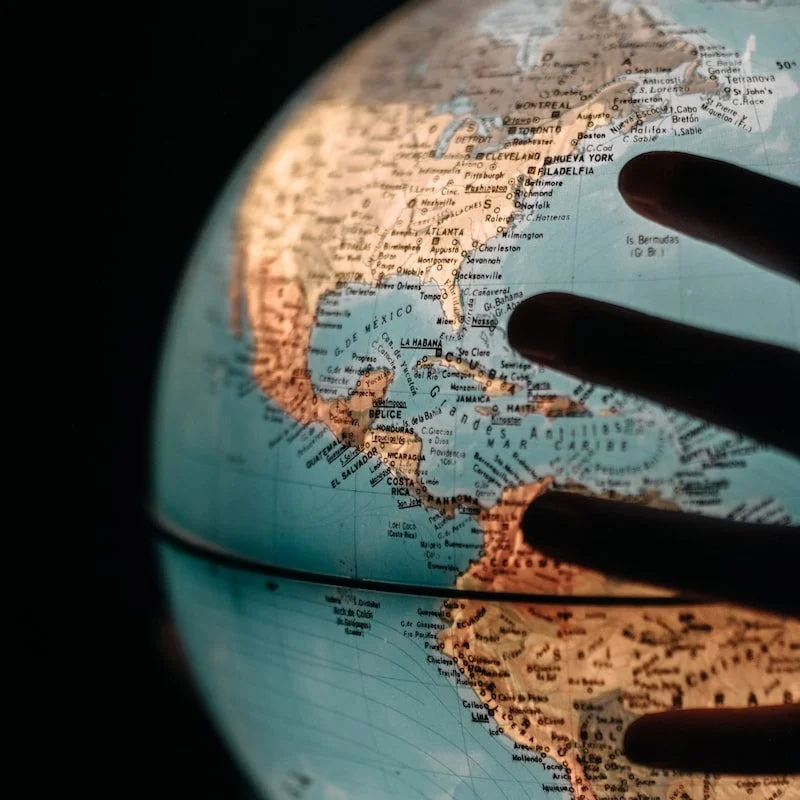 globe décor